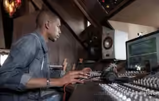 Skillshare Learn How to Mix Music with Young Guru [TUTORiAL]